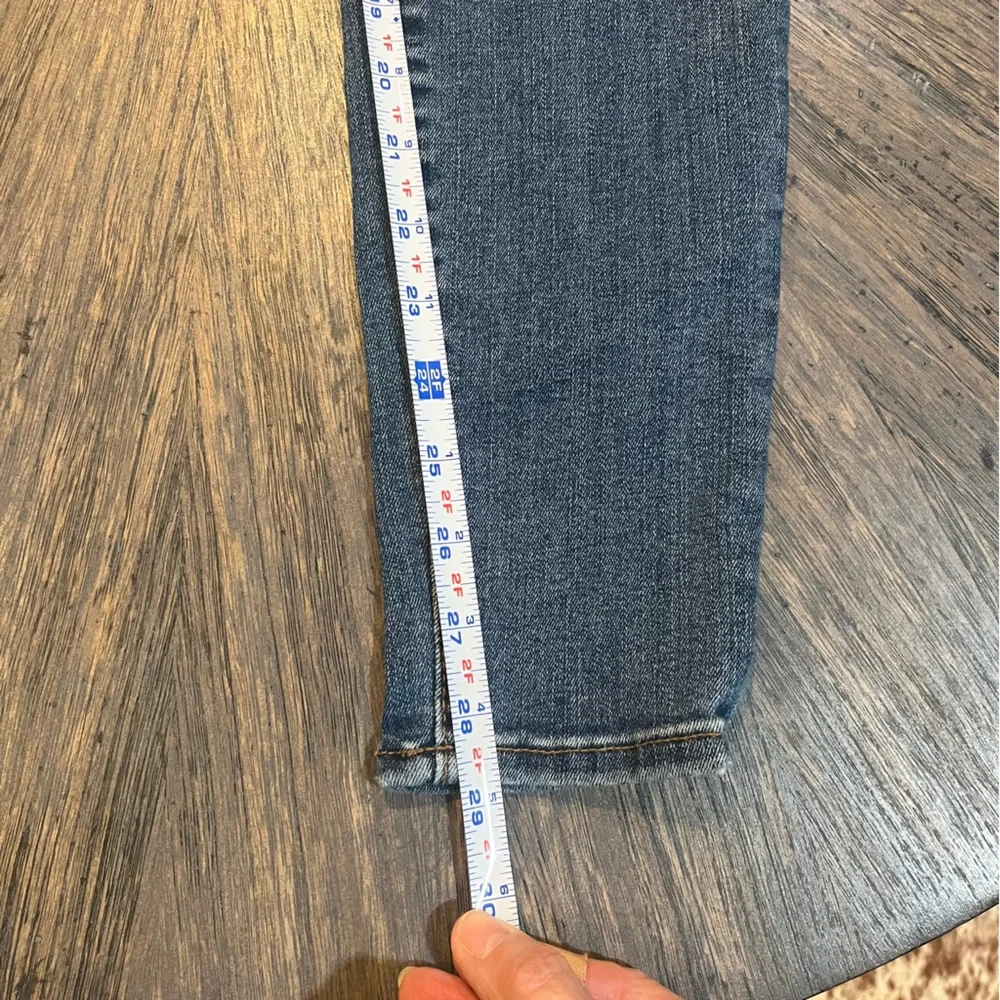 Kut from the Kloth Toothpick‎ Skinny High-rise Classic Blue Denim Jeans. Size 2.